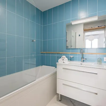 ✵ Le Saint Georges- T2 4p+ Wifi + Parking A - Fairytale Factory ✵ Apartment Bussy-Saint-Georges