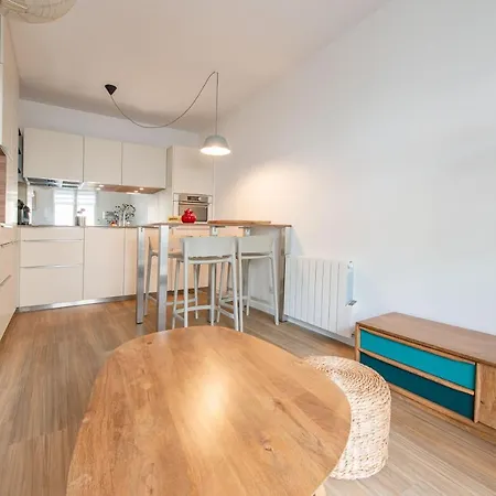 ✵ Le Saint Georges- T2 4p+ Wifi + Parking A - Fairytale Factory ✵ * Bussy-Saint-Georges